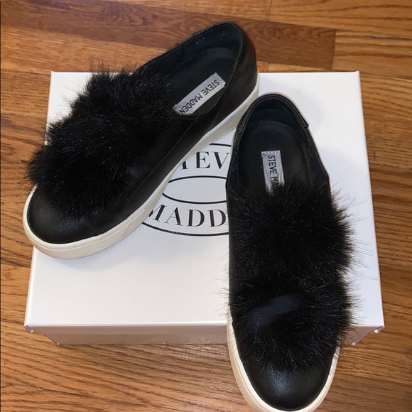 Steve Madden - Picture 2 of 2